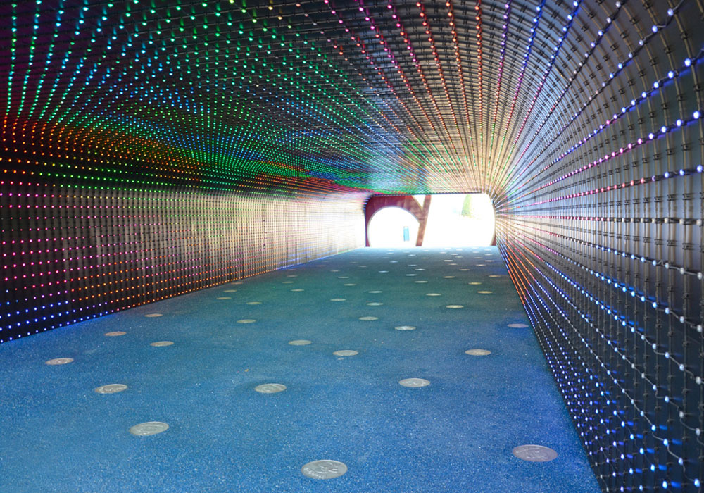 2014意大利加德兰主题公园LED隧道